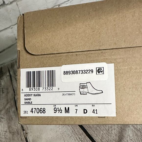 Clarks Addiy Kara Beige Ankle Boots, Size 9.5, NWT - Picture 8 of 9